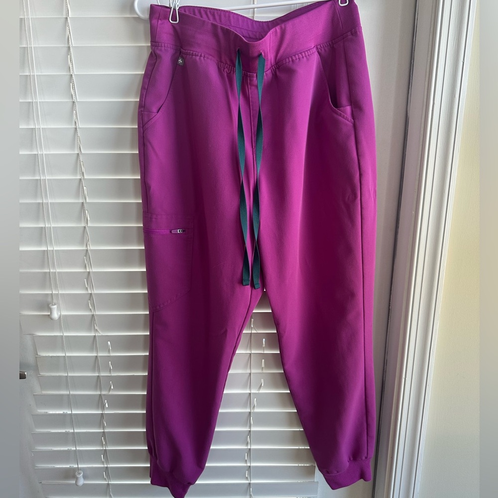 Petite High Waisted Zamora Jogger Scrub Pants FUCHSIA